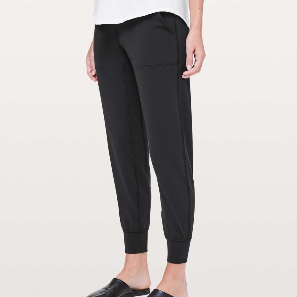 Lululemon Align Jogger *28" Black (First Release)